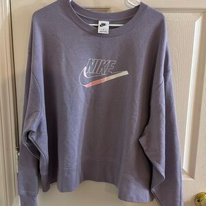 F57-Nike oversized sweater.